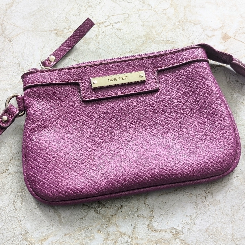 Nine West Purple Wristlet  | Great Condition